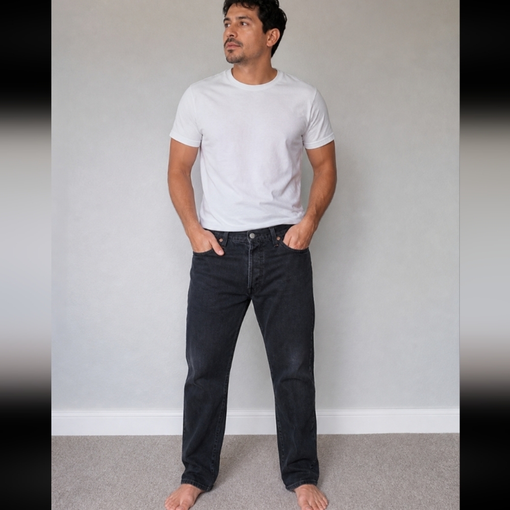 LEVI'S 501 Well Worn Broken In Button Fly Jeans 34